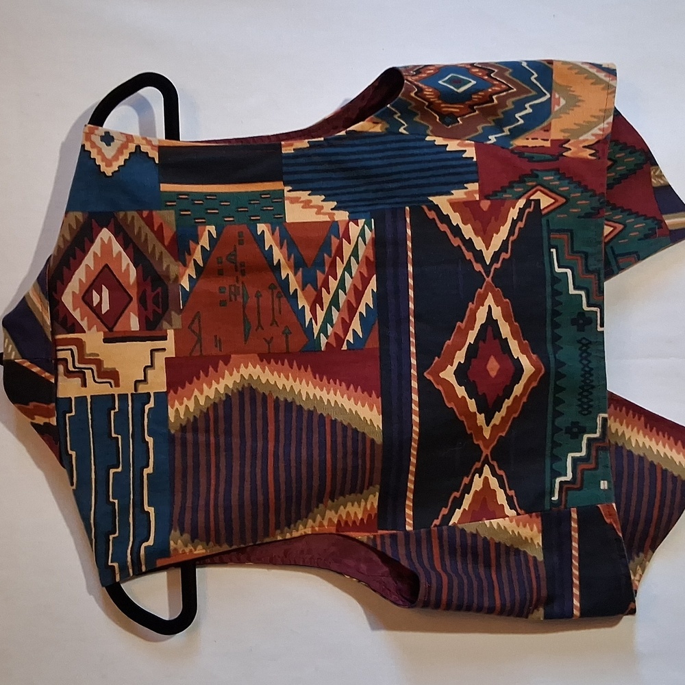 Wraps Geometric Pattern Vest - Picture 5 of 5
